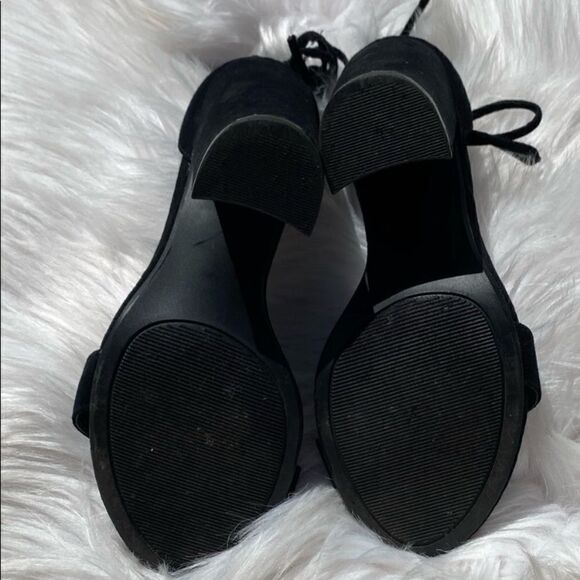 Forever 21 Strappy Suede Block Heels Black Size 6.5 - Picture 10 of 10